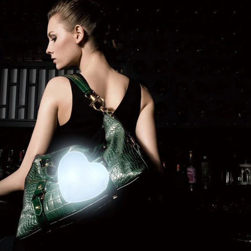 💖 HeartGlow – Bolsa Coração com Luz LED Presente Criativo e Estiloso